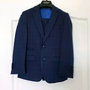 Isaac Mizrahi 3Piece Navy/Tan Plaid Suit Size 7